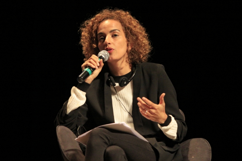 Leïla Slimani palestrou sobre identidade e multiculturalismo