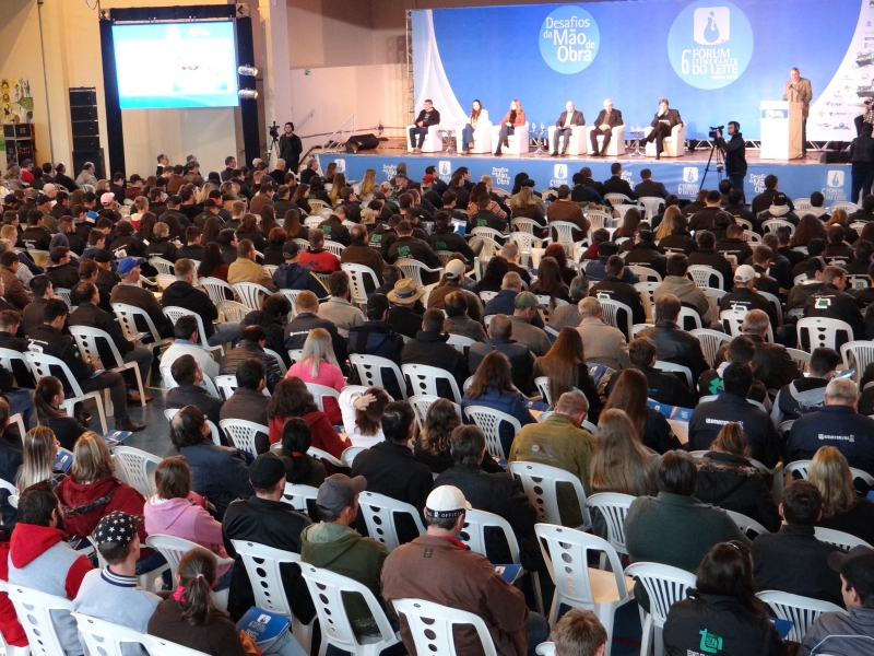 Mais de 800 pessoas participaram das palestras em Santa Rosa