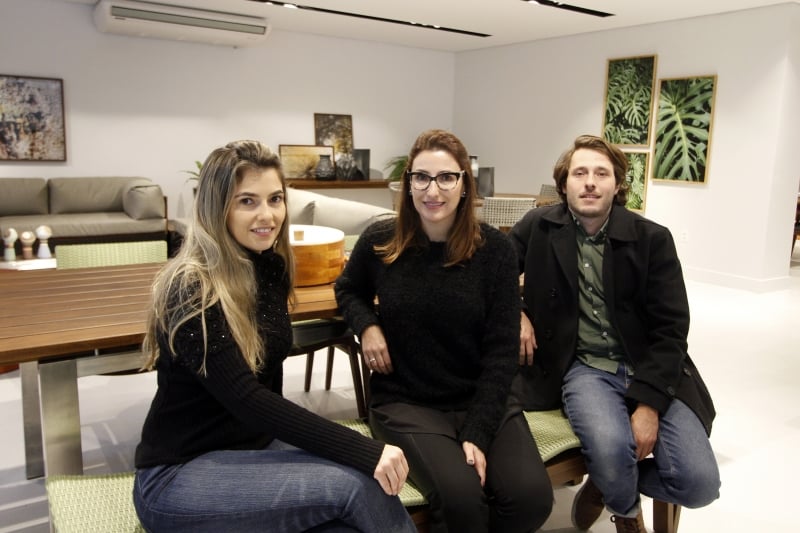 Thaisa, Fernanda e Lucas se complementam na hora de tocar a Espa�o do Piso e a Saccaro. Uma habilidade refor�a a outra e, dessa forma, viraram uma equipe