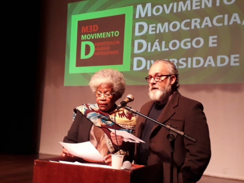 Aires leu a carta de criação do movimento