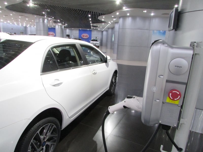 {'nm_midia_inter_thumb1':'https://www.jornaldocomercio.com/_midias/jpg/2018/06/29/206x137/1_byd_credito_thiago_copetti-8386881.jpg', 'id_midia_tipo':'2', 'id_tetag_galer':'', 'id_midia':'5b3693409da52', 'cd_midia':8386881, 'ds_midia_link': 'https://www.jornaldocomercio.com/_midias/jpg/2018/06/29/byd_credito_thiago_copetti-8386881.jpg', 'ds_midia': 'BYD crédito Thiago Copetti', 'ds_midia_credi': 'THIAGO COPETTI/ESPECIAL/JC', 'ds_midia_titlo': 'BYD crédito Thiago Copetti', 'cd_tetag': '1', 'cd_midia_w': '800', 'cd_midia_h': '600', 'align': 'Left'}