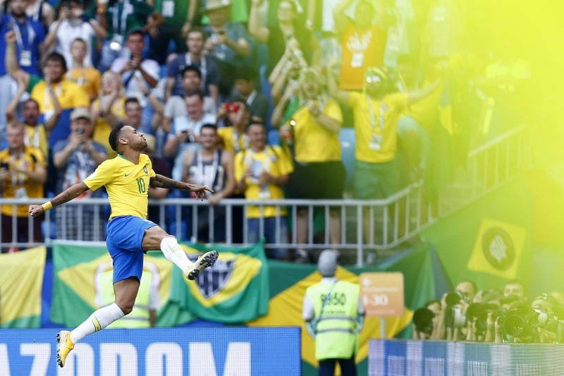 Seleção Brasileira venceu por 2 a 0, com gols de Neymar (foto) e Roberto Firmino