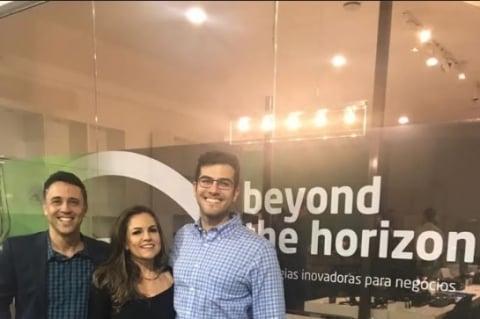 Lisiane Breyer, Marcelo Castro e 
William Ayres, da Zallpy Group