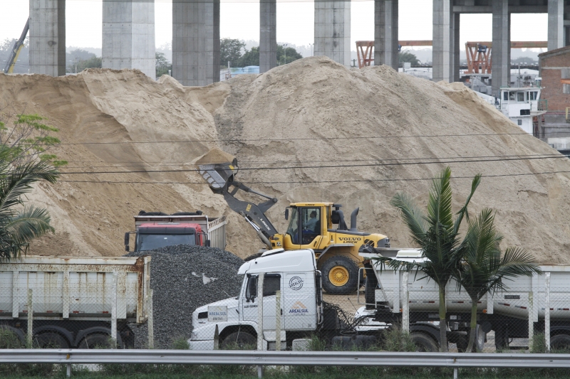 O Rio Grande do Sul mantém uma produção média de 10 milhões de toneladas de areia 
por ano 