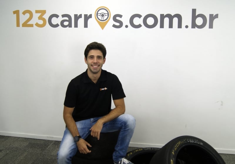 Athus Formiga � o CEO da 123carros
