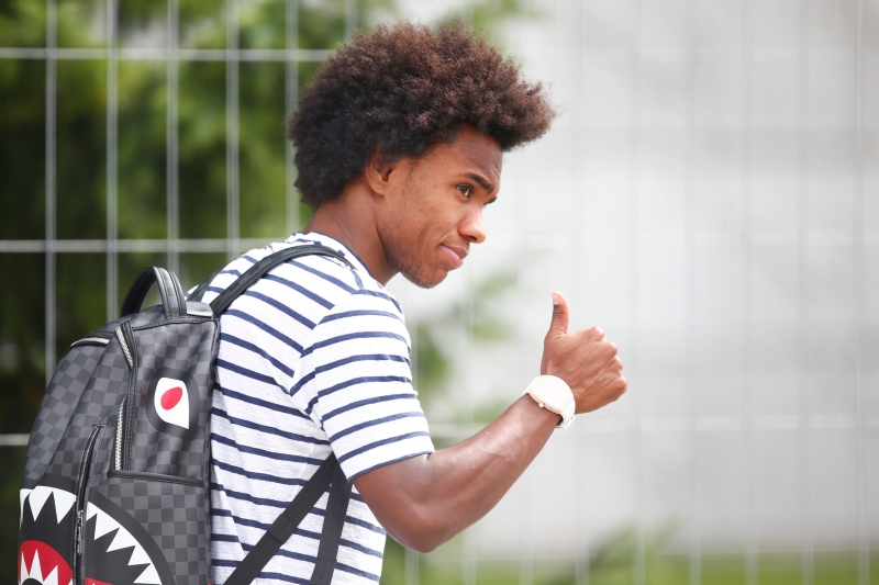 Grêmio aposta em lateral-esquerdo do CSA e aguarda decisão de Willian