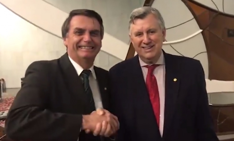 Heinze (direita) gravou vídeo com Bolsonaro declarando apoio ao pré-candidato a presidente