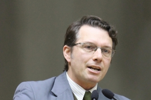 Professor Alex Fraga