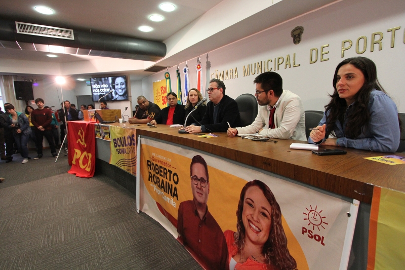 Robaina (ao microfone) foi confirmado pelo PSOL para a disputa