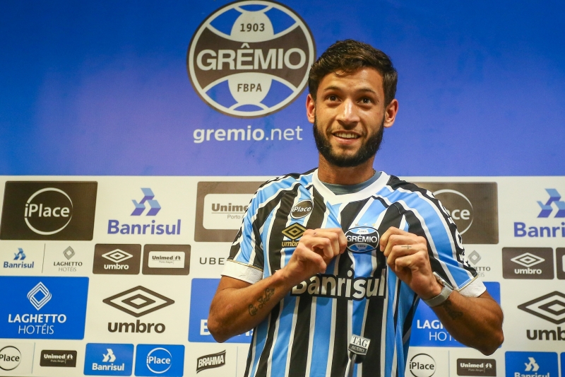 Tricolor monitora a situação do lateral-esquerdo Juninho Capixaba, emprestado ao Bahia