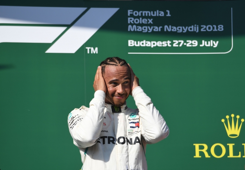 Atual campeão, inglês afirma que a rival Ferrari ainda tem o melhor carro da temporada