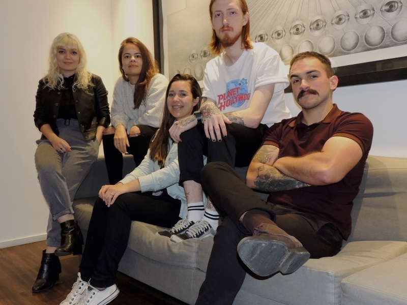 Ani, Carol, Morgana, Leo e Junior