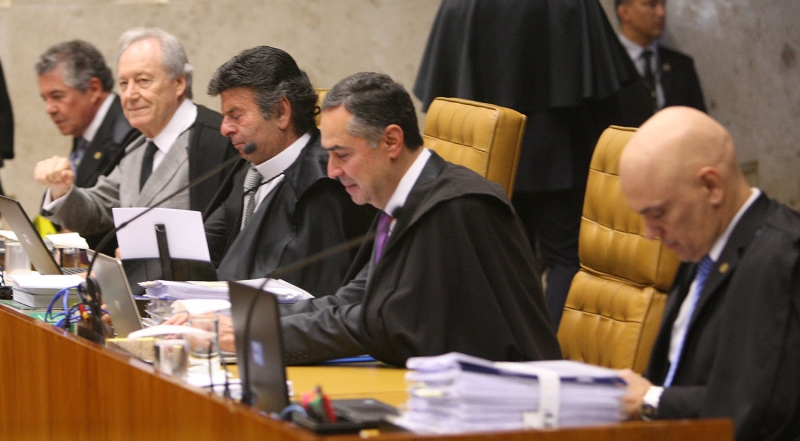 Lewandowski (segundo, à esquerda), sobre o aumento: 'Estamos contemplando toda a magistratura'