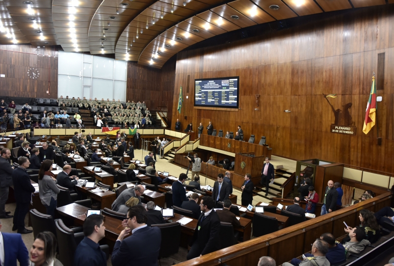 Quocientes eleitoral e partidário determinam quem ocupou as 55 cadeiras na Assembleia Legislativa
