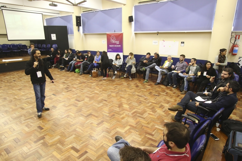 No primeiro encontro, equipes trabalharam o autoconhecimento Foto: CLAITON DORNELLES /JC