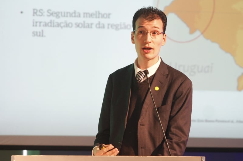 Sauaia garante que proposta beneficia o cidadão e gera empregos 