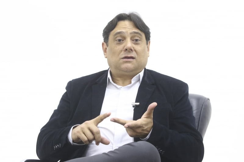 Candidato do PSOL critica 'falsa federação' brasileira