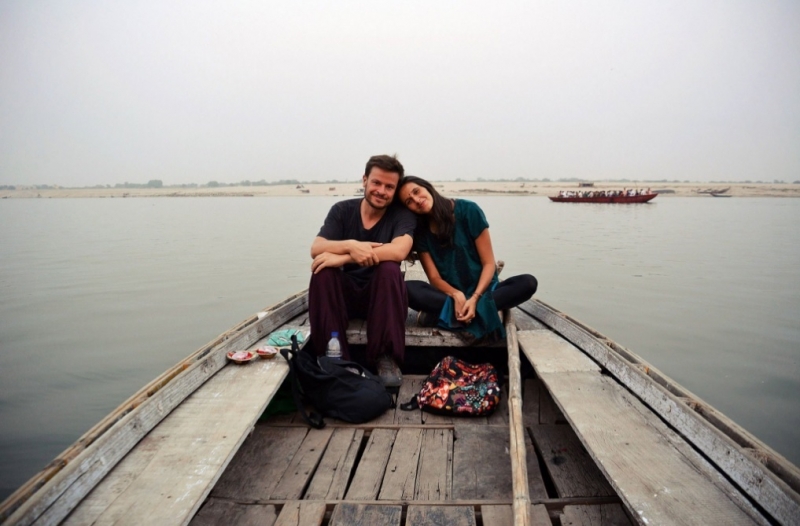 Roberto Cagliari e Larissa Filappi criaram o Vem Comigo Para �ndia em dezembro de 2016