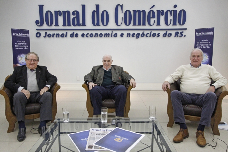 Zildo De Marchi, Fernando Esbroglio e Frank Woodhead cobram soluções para cadeias logísticas
