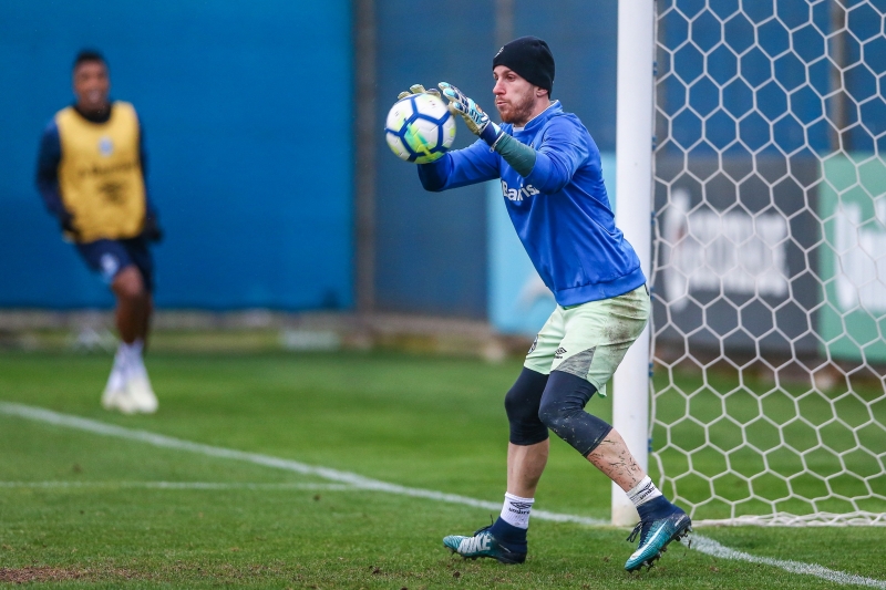 Com Grohe lesionado, Paulo Victor inicia o jogo contra os mineiros