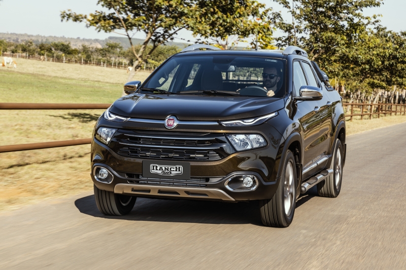 Modelo aposta em maior luxo, como também fazem a Chevrolet S10 High Country e a VW Amarok Extreme