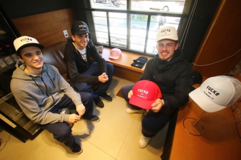 Lorenzo Salvi, Lorenzzo Coletti e Carlos tiveram a ideia na escola