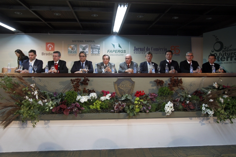 Representantes do agronegcio, do governo e da comunidade cientfica prestigiaram o evento no Parque de Exposies Assis Brasil, em Esteio 