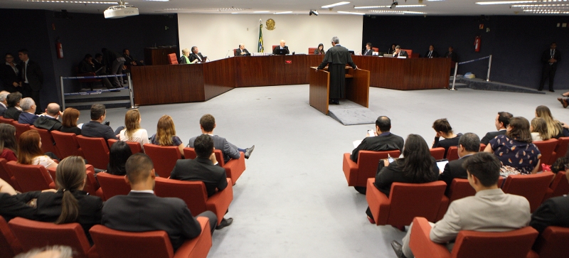 Ministro Alexandre de Moraes prometeu retomar o julgamento na próxima semana