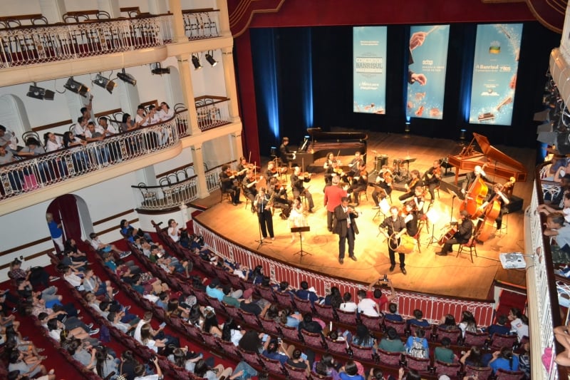 Concertos Banrisul para Juventude está em sua 18ª edição e proporciona a alunos de escolas públicas conhecer o funcionamento de uma orquestra 