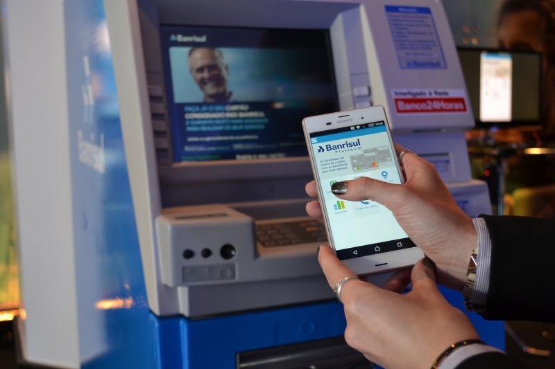 BanriSaque Digital permite ao cliente sacar dinheiro nos terminais sem uso de cart�o f�sico