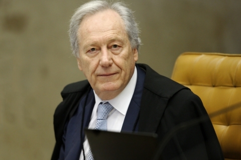 Planalto avisa a ministros do Supremo que Lewandowski irá para a Justiça