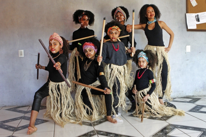 Iniciativa, realizada na Casa Emancipa, mistura dança, protesto e afirmação da cultura negra