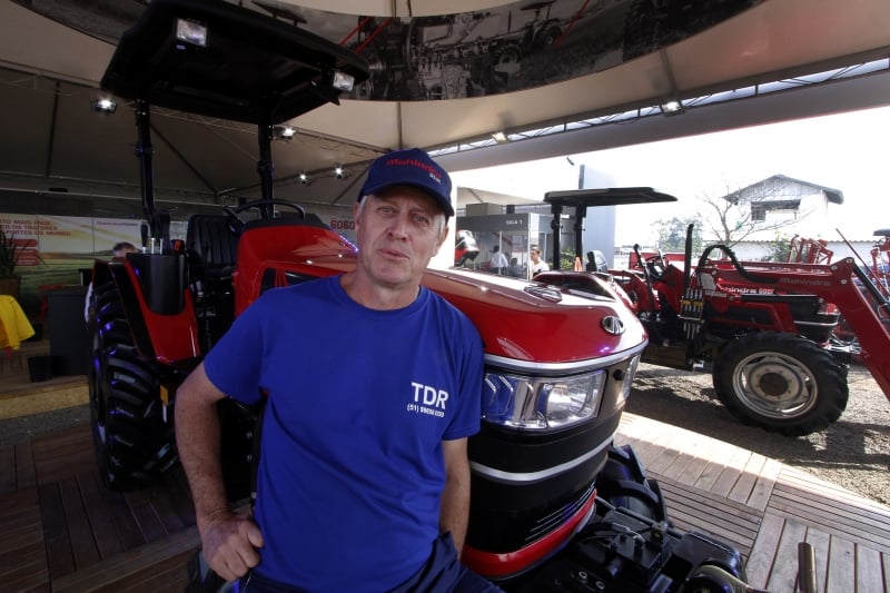 Horticultor Inácio Irineu Hartmann pesquisa condições de pagamento