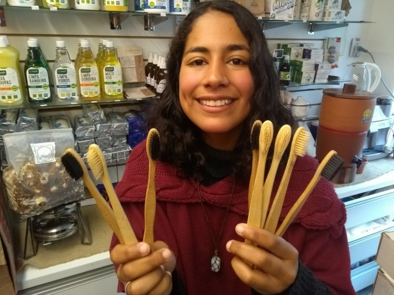 Samara Borges gostou tanto do produto que trouxe para o Brasil