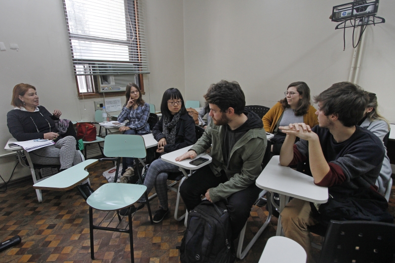 {'nm_midia_inter_thumb1':'https://www.jornaldocomercio.com/_midias/jpg/2018/09/04/206x137/1_lp_040918___mulheres_economia_janice__4_-8462858.jpg', 'id_midia_tipo':'2', 'id_tetag_galer':'', 'id_midia':'5b8ea9280429f', 'cd_midia':8462858, 'ds_midia_link': 'https://www.jornaldocomercio.com/_midias/jpg/2018/09/04/lp_040918___mulheres_economia_janice__4_-8462858.jpg', 'ds_midia': 'Entrevista com Janice Dornelles de Castro para pauta das Mulheres na Economia', 'ds_midia_credi': 'LUIZA PRADO/JC', 'ds_midia_titlo': 'Entrevista com Janice Dornelles de Castro para pauta das Mulheres na Economia', 'cd_tetag': '1', 'cd_midia_w': '800', 'cd_midia_h': '533', 'align': 'Left'}