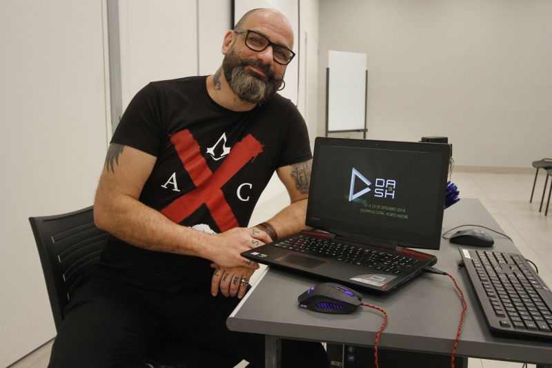 Carlos � presidente da ADJogosRS, a associa��o do setor