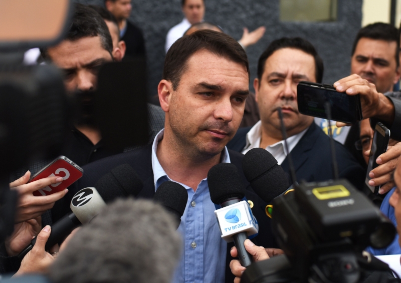 Promotoria afirmou que Fabrício Queiroz precisou ser internado para procedimento médico