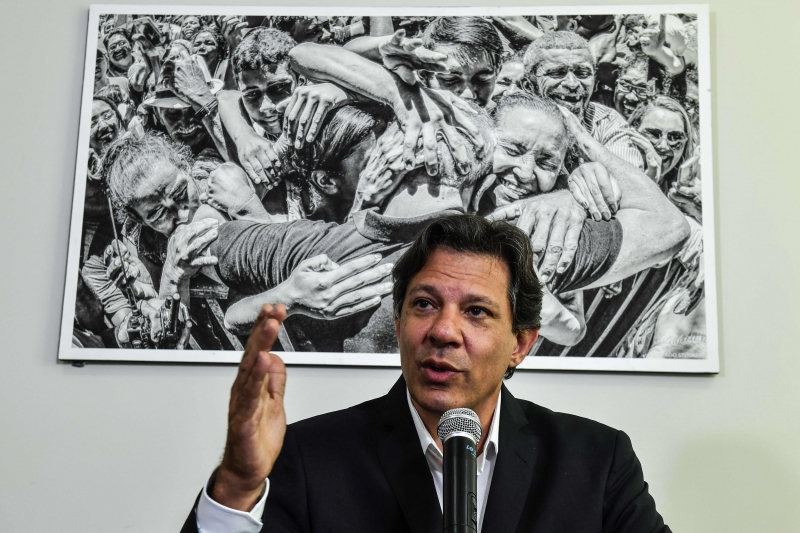 Haddad diz que o ex-presidente Luiz Inácio Lula da Silva é seu 'interlocutor permanente'