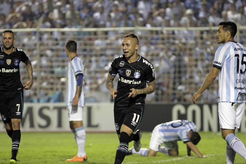 Goleador gremista, Everton fez o segundo do Tricolor na Argentina