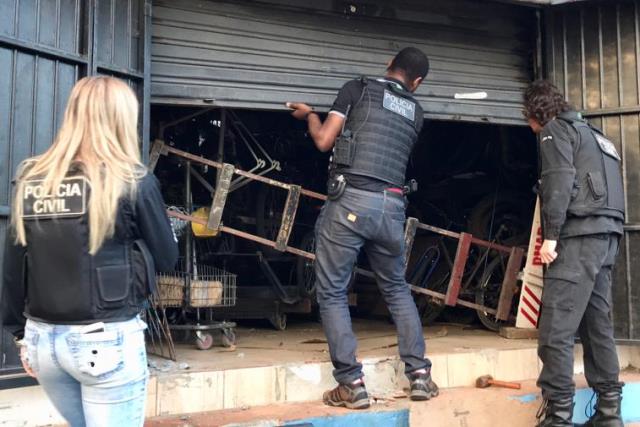 Polícia Civil deflagrou a Operação Pau Oco nesta quarta-feira