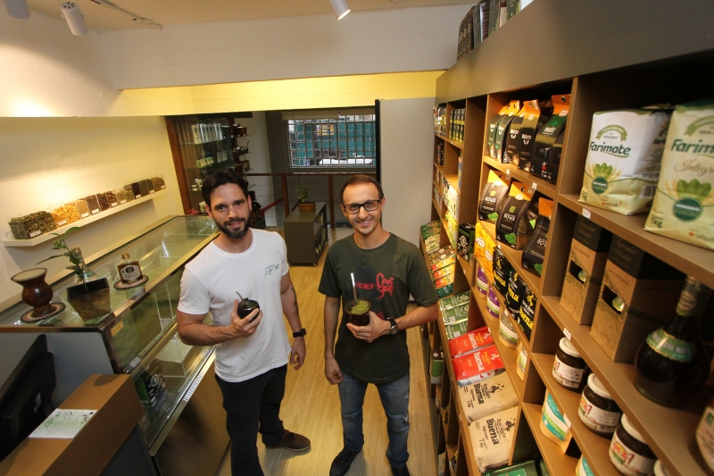  Mercearia do Mate. 
Na foto: e/d: Guilherme Schaurich e Domingos Ferraro ( propriet&aacute;rios ) Foto: MARCO QUINTANA/JC