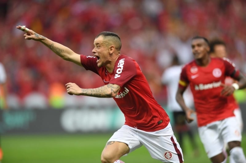 No Twitter, D'Alessandro disse que a relação com o Inter vai além das grandes vitórias