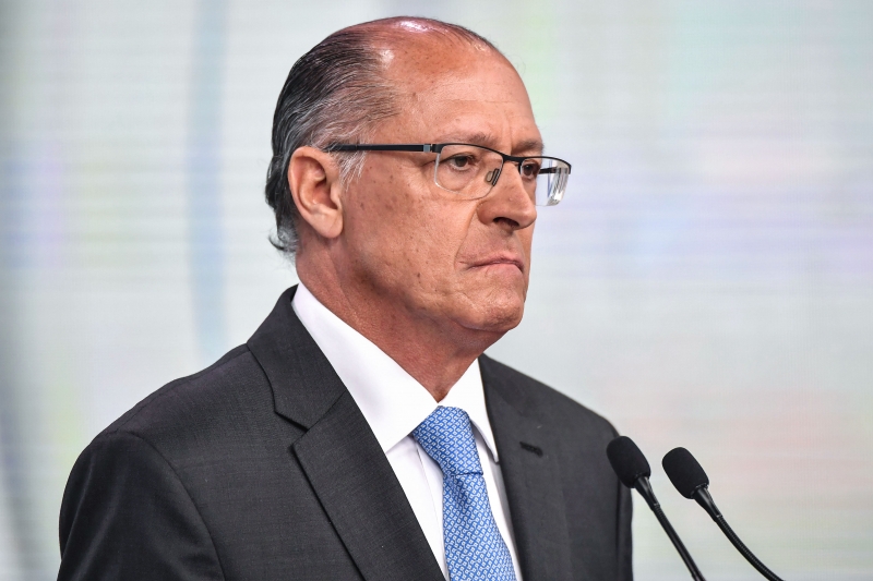 'Não cabe a nós ser a favor de um ou de outro', defende Alckmin