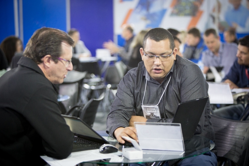 Projeto une compradores e vendedores no evento