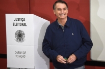 TSE determina retirada de 55 links em que Bolsonaro coloca urna eletrônica em dúvida
