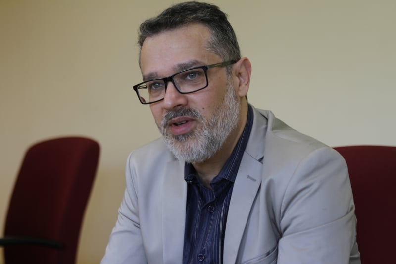 Entrevista com o cientista político Paulo Sérgio Peres.