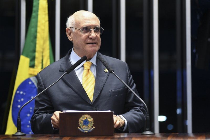 Lasier acredita que Bolsonaro exercerá o mandato 'com autoridade, mas não com autoritarismo'