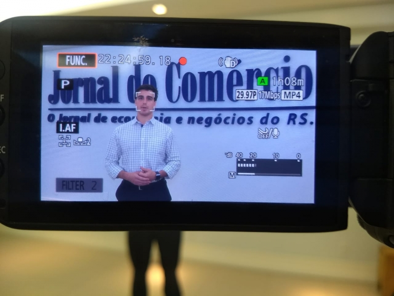 Giovanni Jarros Tumelero, Diretor de Opera&ccedil;&otilde;es do Jornal do Com&eacute;rcio, durante dia de grava&ccedil;&atilde;o do N&uacute;cleo da Mulher Empreendedora Foto: MICHELLE SILVA/DIVULGA&Ccedil;&Atilde;O/JC