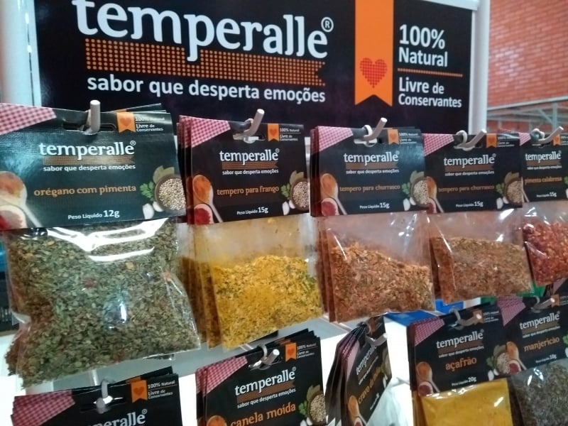 Temperalle, f&aacute;brica de temperos e produtos naturais, em Canoas Foto: ROBSON HERMES/ESPECIAL/JC