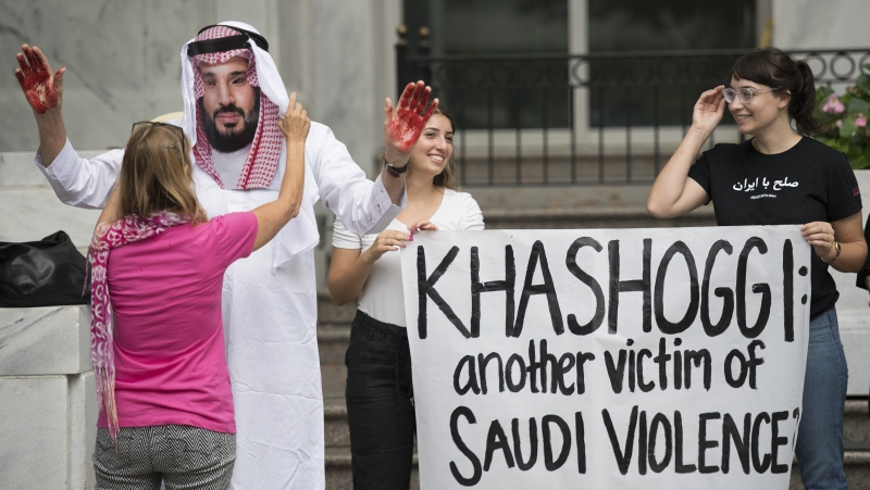 Protesto pediu justiça no caso do desaparecimento do jornalista após ele ir ao consulado saudita
